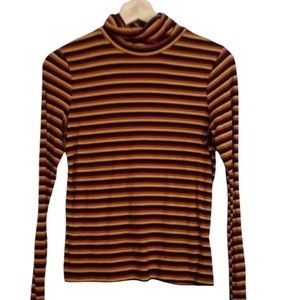⭐️Retro stripe turtleneck
